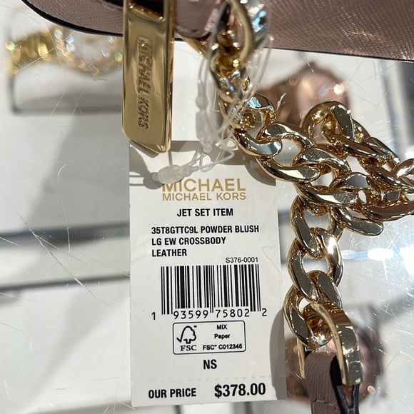 Michael Kors Jet Set Item Large East West Zip Crossbody Leather Powder Blush
NWT - Picture 9 of 16